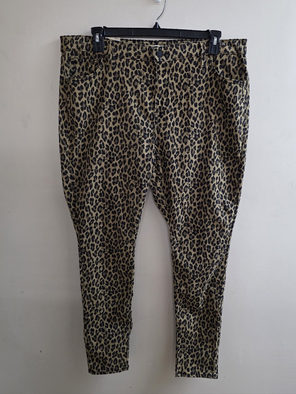 NWT Levis 720 High Rise Super Skinny Leopard Print Pants 18W